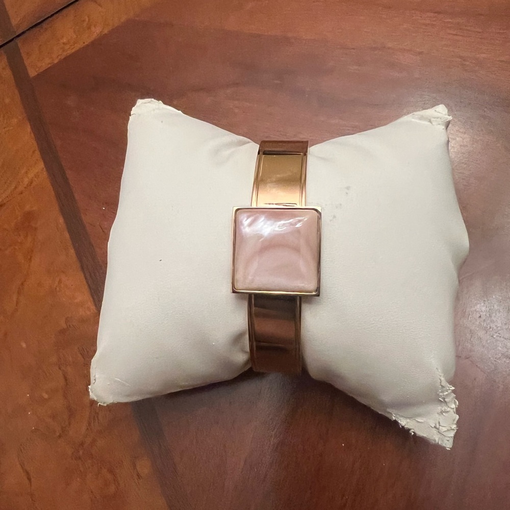 Elegant Gold and Pink Bracelet